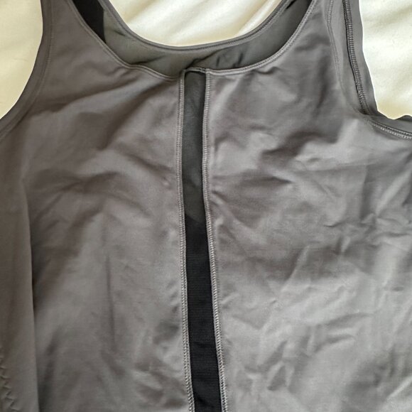 Lululemon XS Long Yoga Tank Top Mesh Gray Black Exercise Pilates - Picture 5 of 5